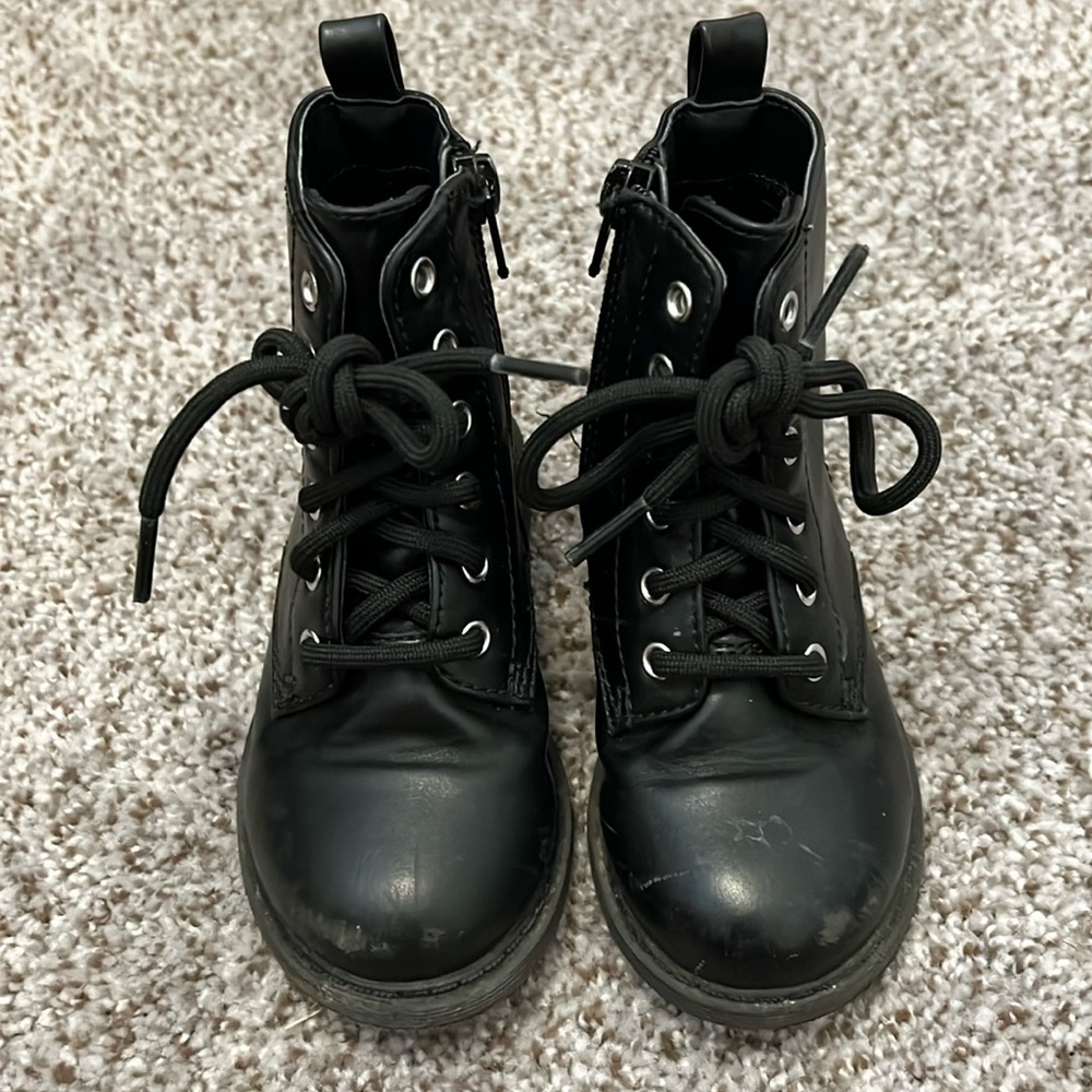 Wonder Nation toddler size 8 black boots